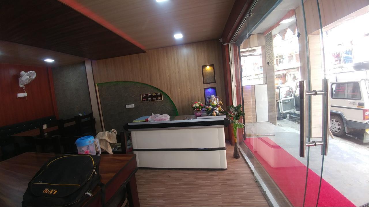 Ukhimath Hotel New Pandey Inn מראה חיצוני תמונה